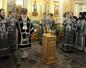 В Великий понедельник Святейший Патриарх Кирилл совершил Литургию Преждеосвященных Даров в Покровском женском монастыре в Москве