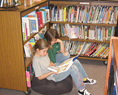Детская библиотека приглашает в комнату сказок