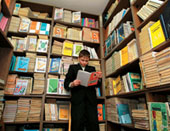 В Белове продолжается региональная акция «Подари учебник школе»