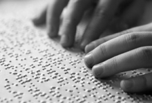 На Алтае проходит конкурс по созданию рукодельных книг для слепых детей